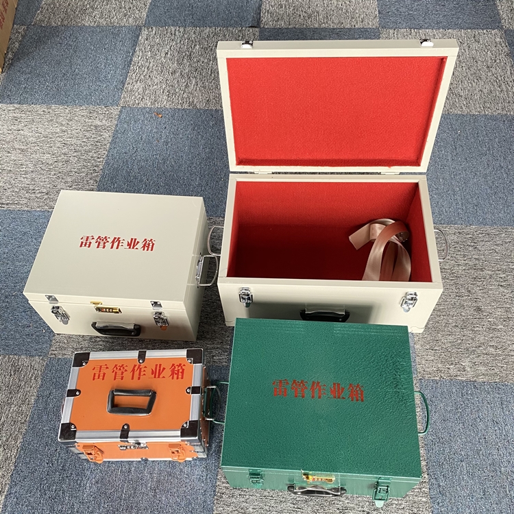 宁安爆破工程作业箱如何选择？玻璃钢与传统材质的全面对比